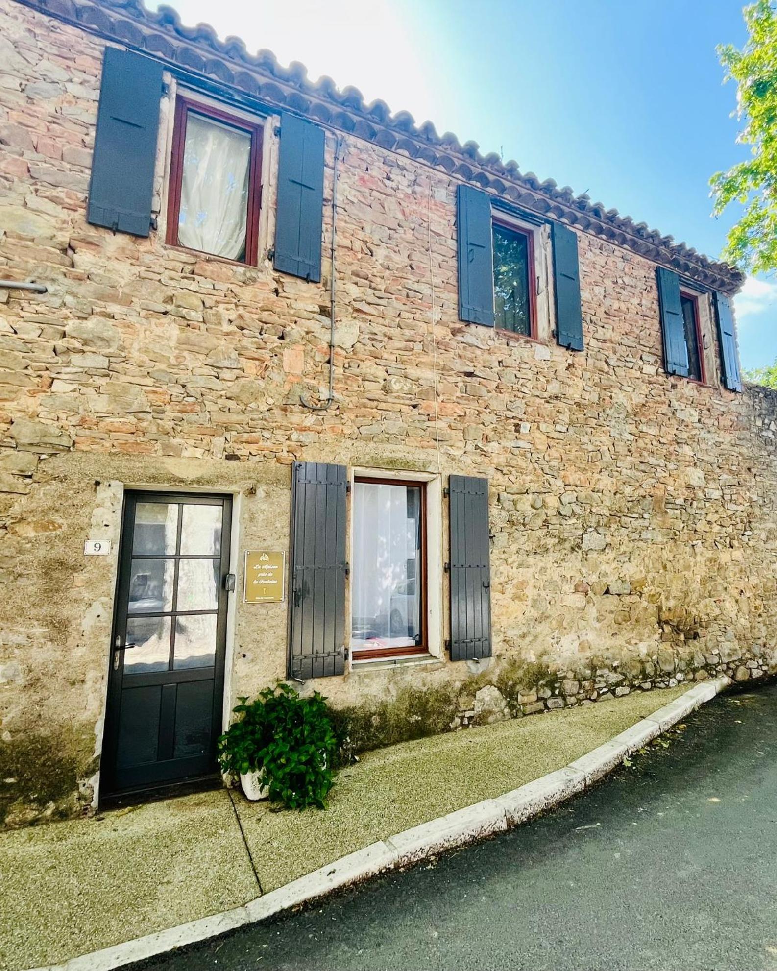 Gites La Maison Pres De La Fontaine Et La Cabane Du Pecheur Talairan Exteriör bild