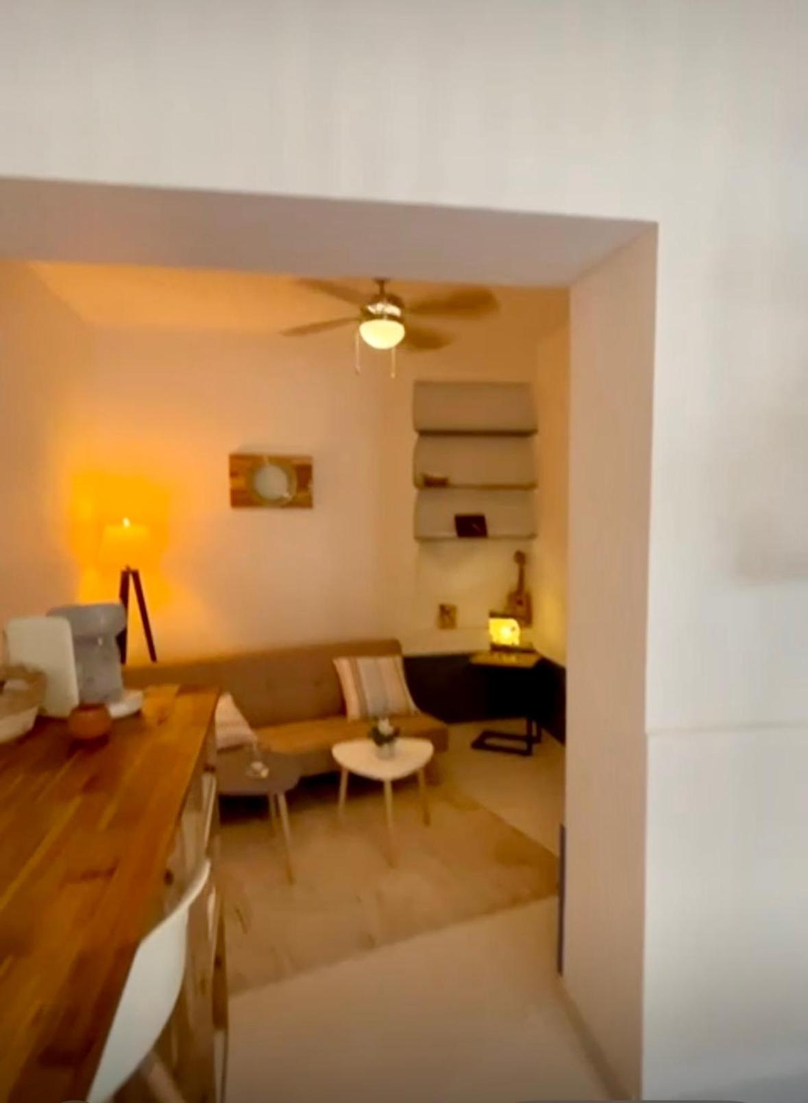 Gites La Maison Pres De La Fontaine Et La Cabane Du Pecheur Talairan Exteriör bild